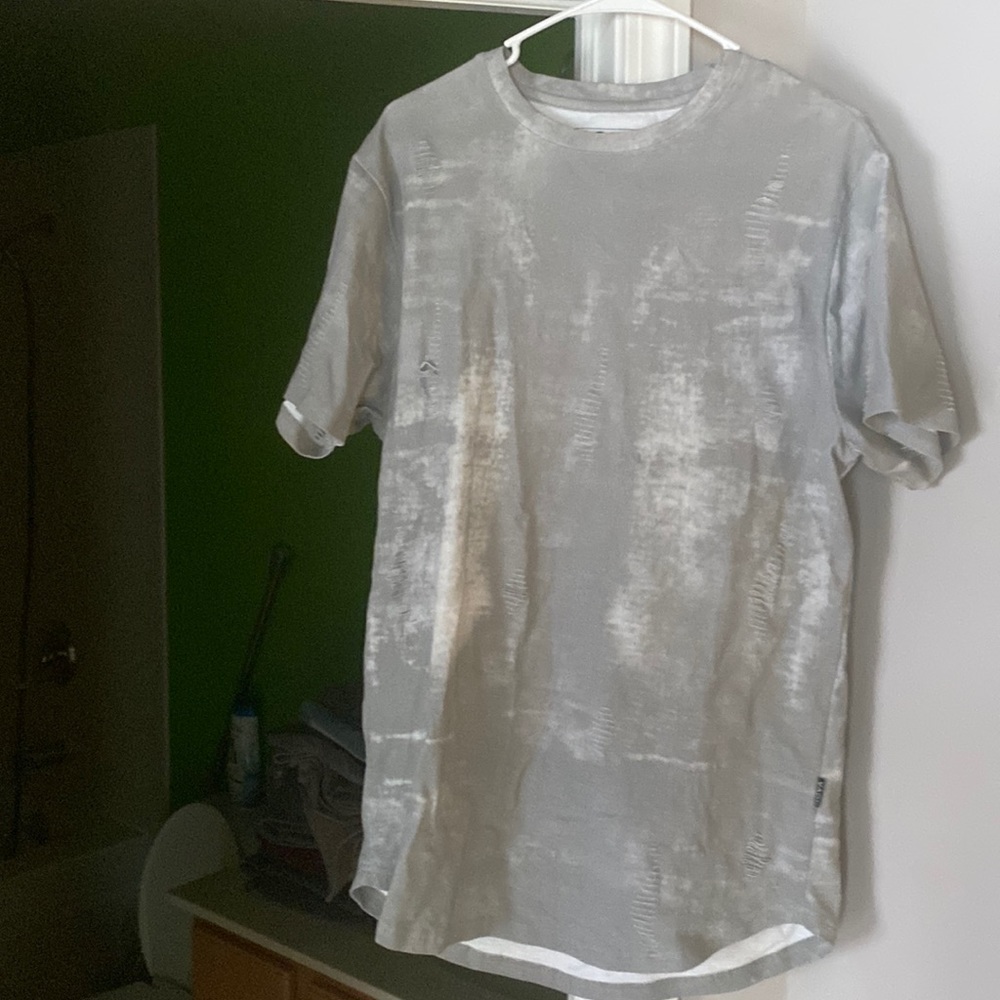Mens medium Grey distressed drop tail Nova t shirt